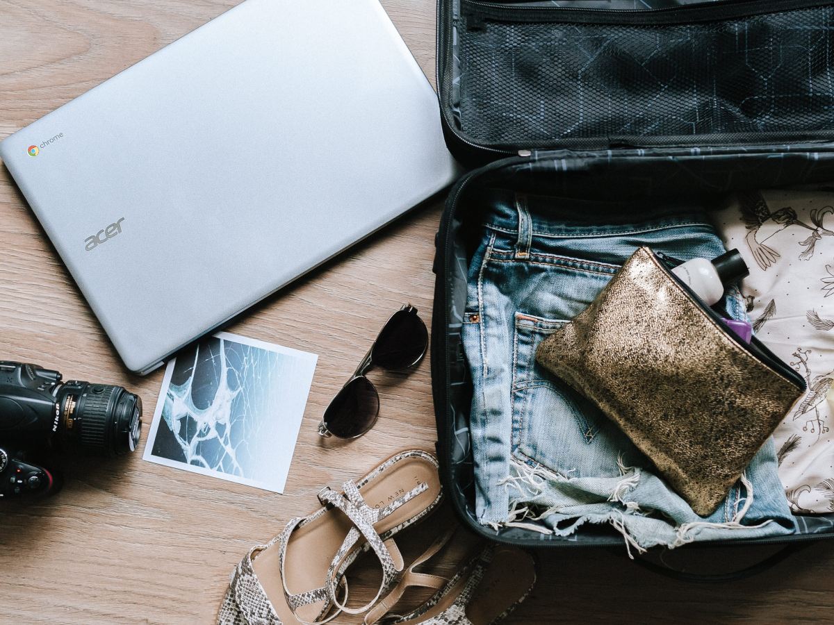Travel // 23 Essential Packing Hacks to Make Holidays Easier&nbsp;{2019}